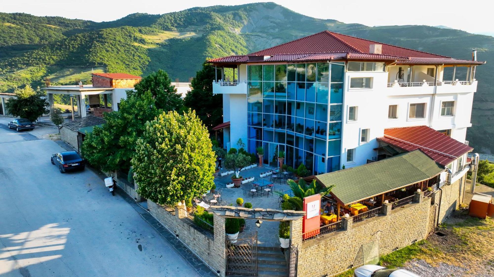 Hotel Kanione Cerenisht 외부 사진