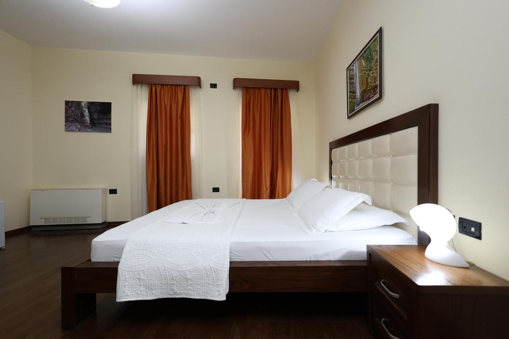 Hotel Kanione Cerenisht 외부 사진