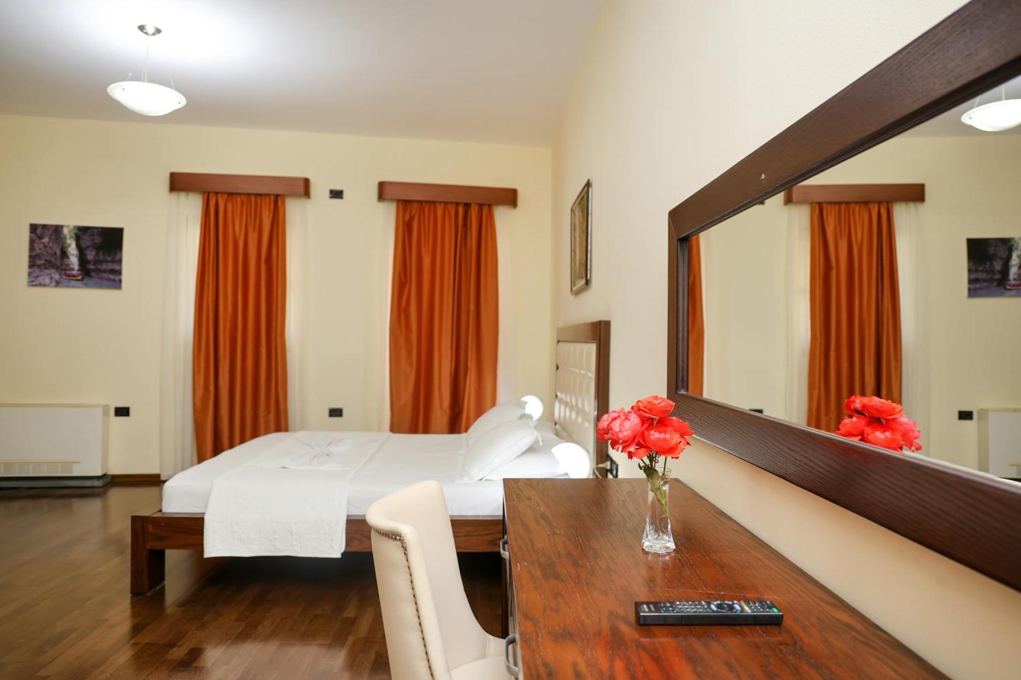Hotel Kanione Cerenisht 외부 사진