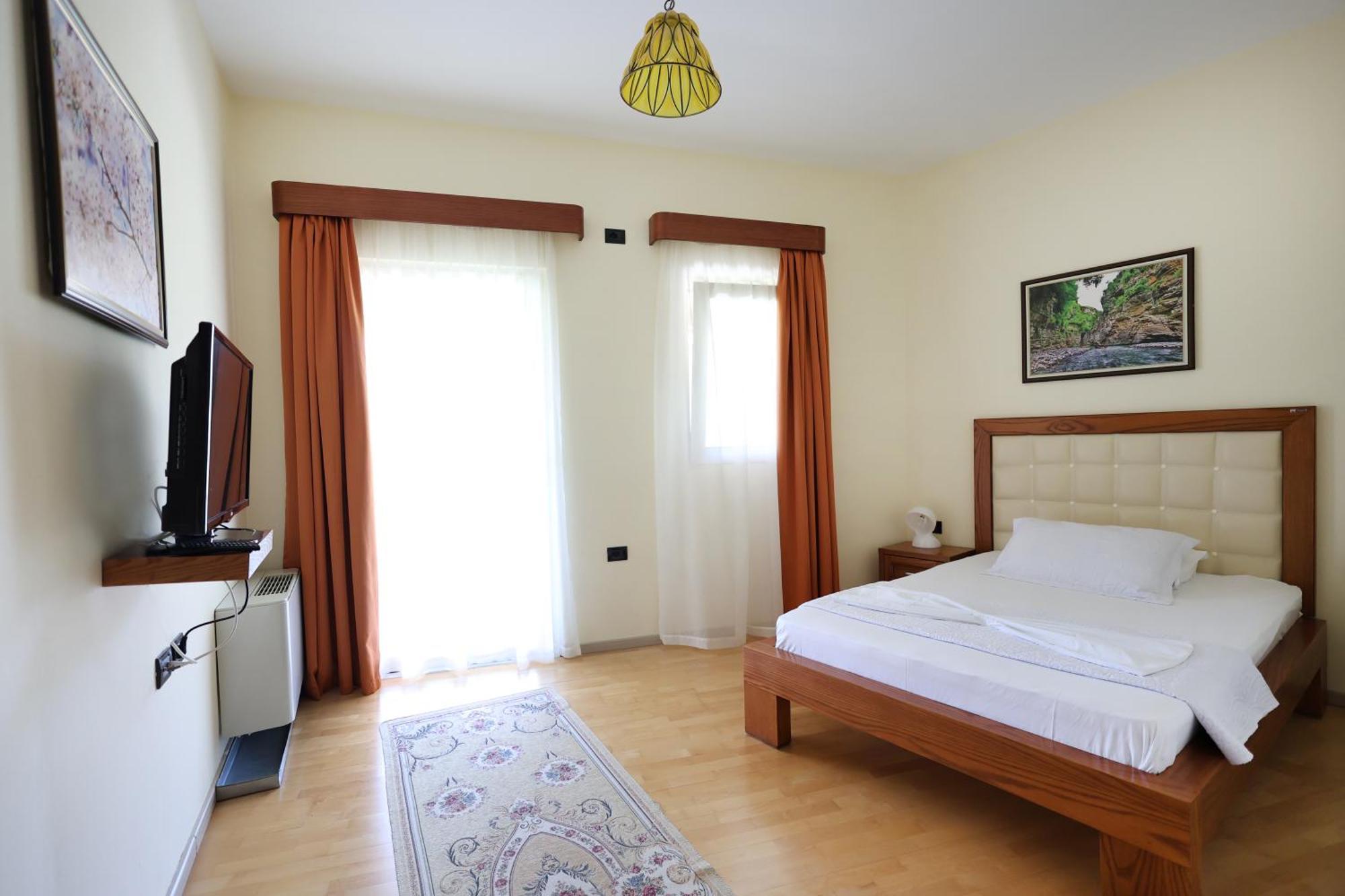 Hotel Kanione Cerenisht 외부 사진