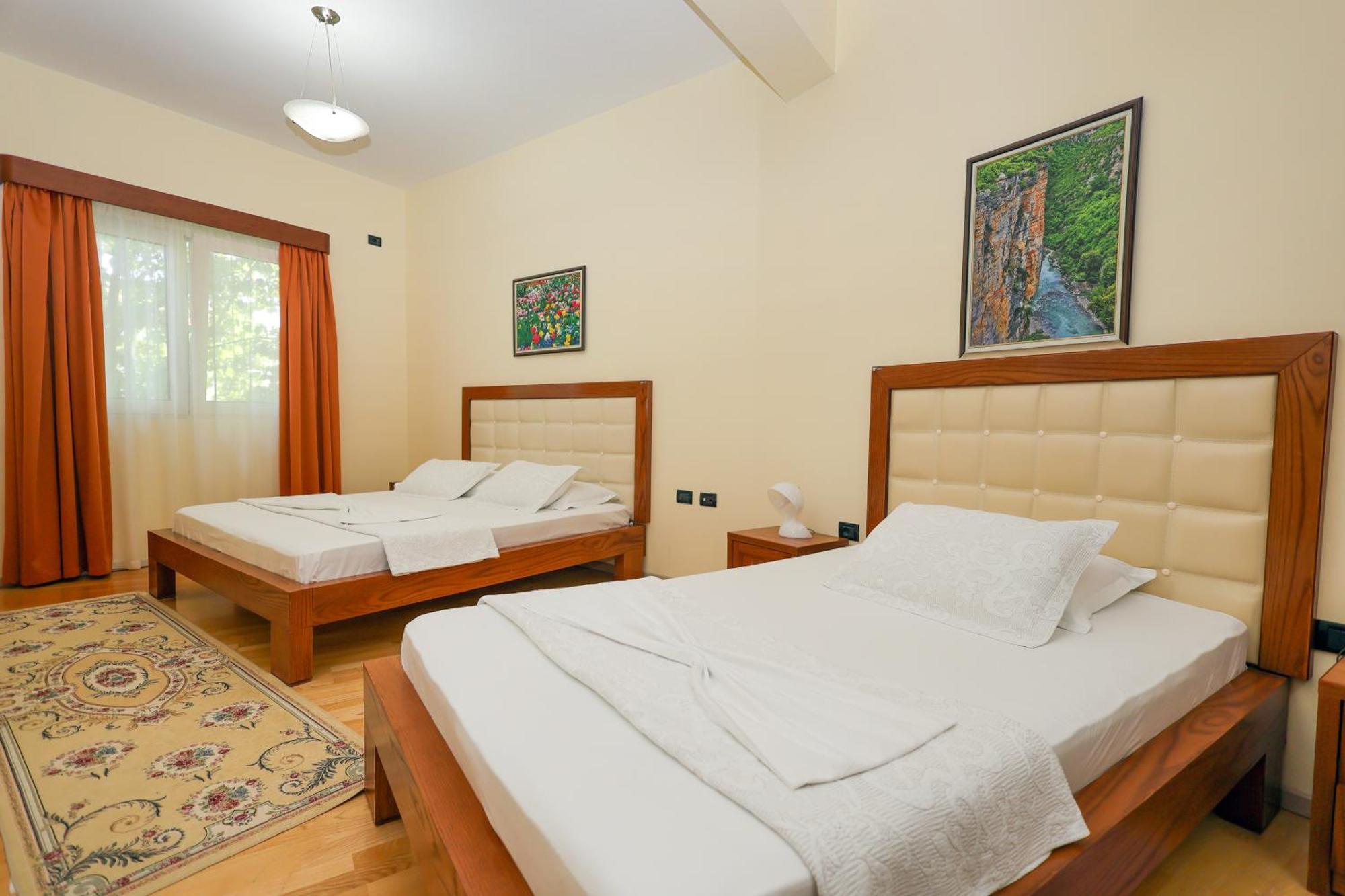Hotel Kanione Cerenisht 외부 사진