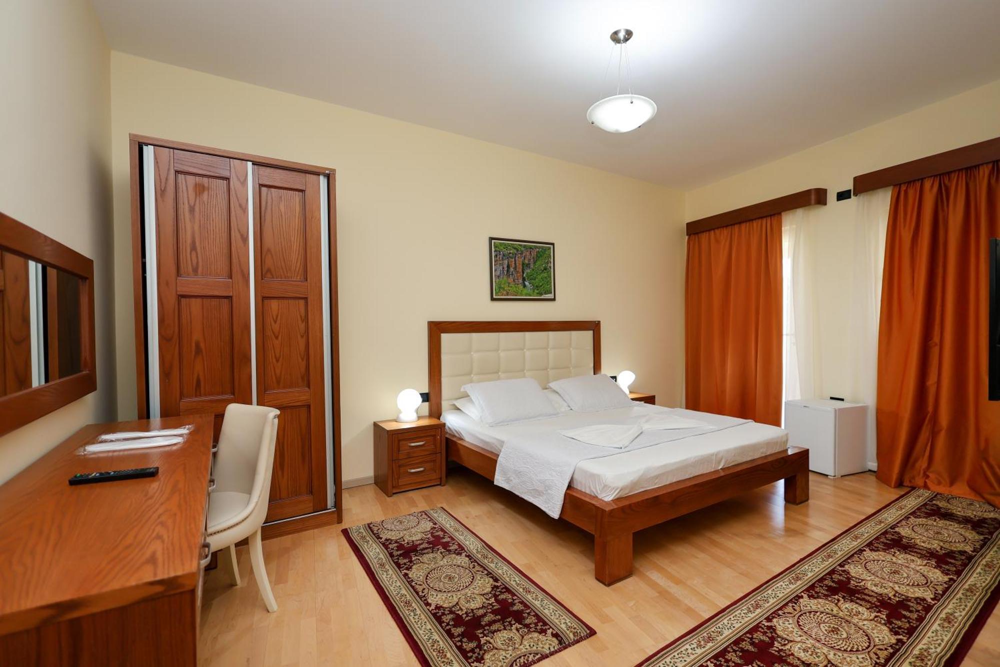 Hotel Kanione Cerenisht 외부 사진